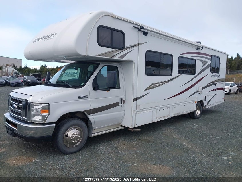 1FDXE4FS5GDC44709 2016 FORD ECONOLINE photo no. 2