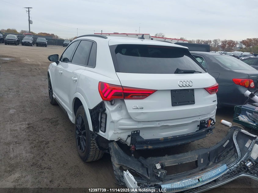 WA1EECF31N1035636 2022 AUDI Q3 photo no. 3