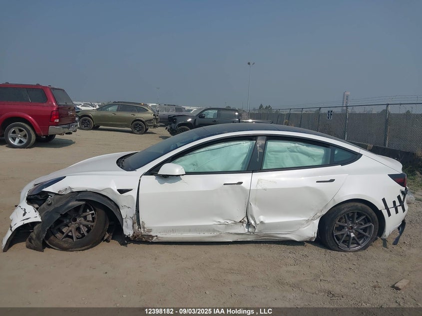 LRW3E1FAXPC872437 2023 TESLA MODEL 3 photo no. 13