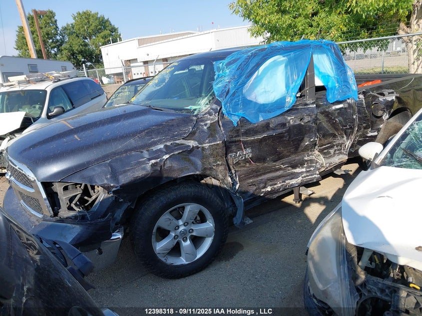 1C6RR7GG8DS675332 2013 RAM 1500 photo no. 2