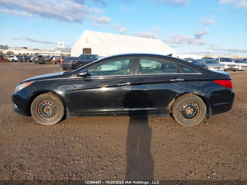 5NPEC4AC8BH150716 2011 HYUNDAI SONATA photo no. 14