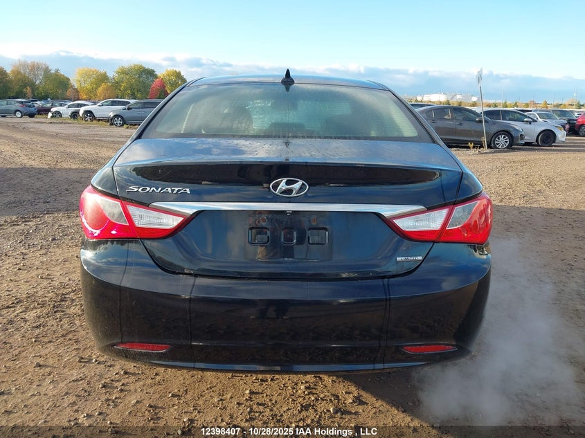 5NPEC4AC8BH150716 2011 HYUNDAI SONATA photo no. 16