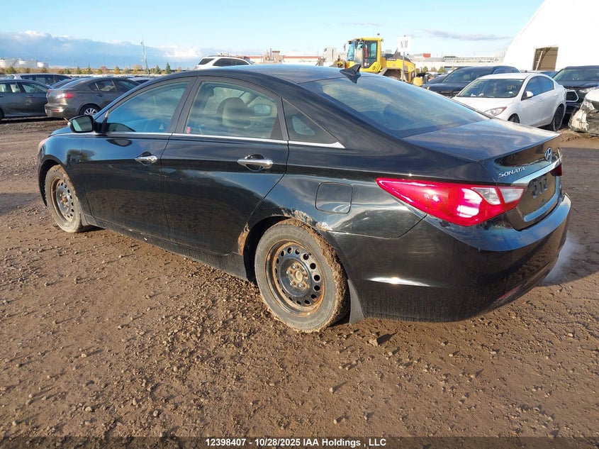 5NPEC4AC8BH150716 2011 HYUNDAI SONATA photo no. 3