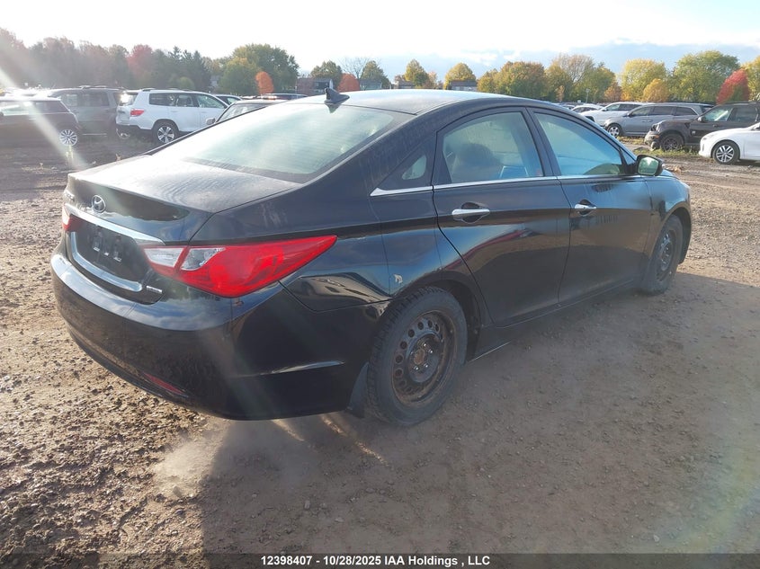 5NPEC4AC8BH150716 2011 HYUNDAI SONATA photo no. 4