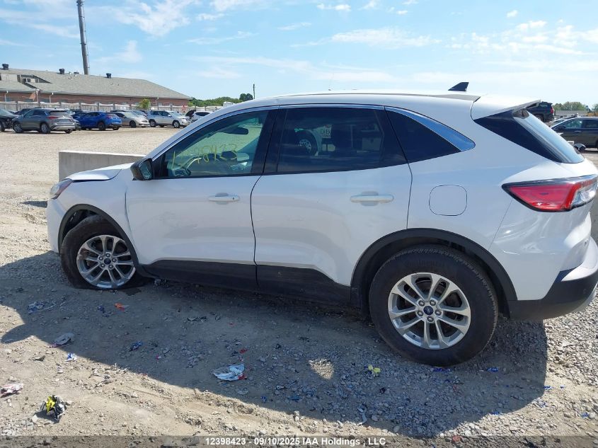 2022 Ford Escape Se VIN: 1FMCU9BZ5NUA73605 Lot: 12398423