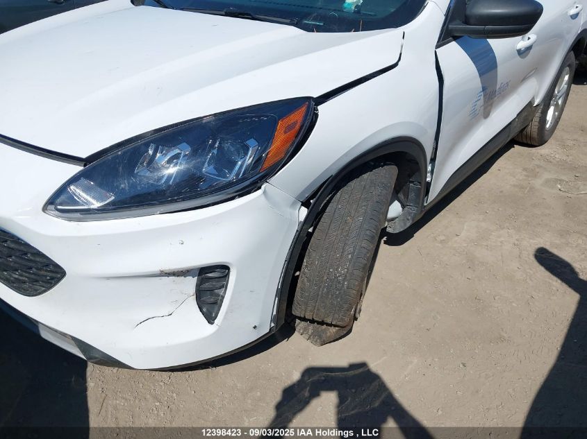 2022 Ford Escape Se VIN: 1FMCU9BZ5NUA73605 Lot: 12398423