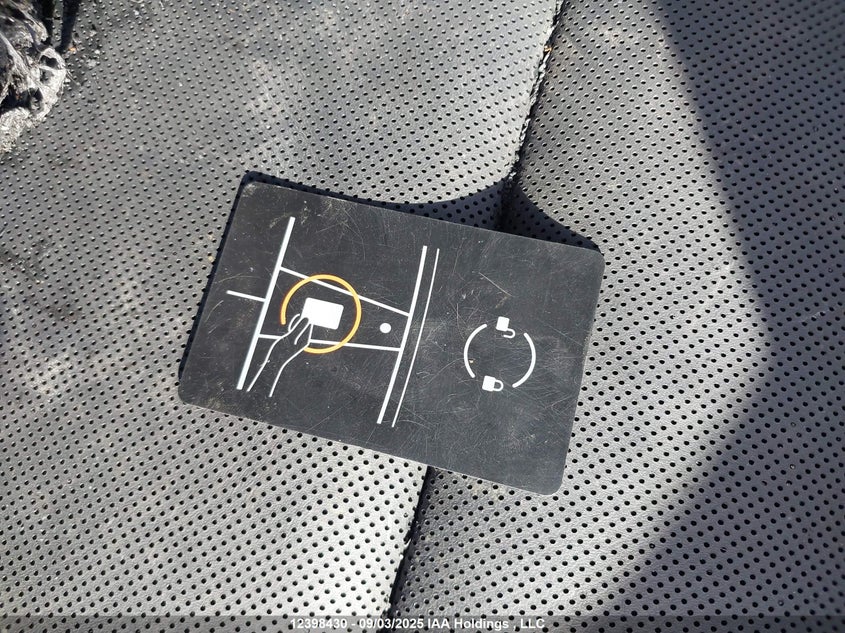 2025 Tesla Model 3 Long Range VIN: 5YJ3E1EB7SF883372 Lot: 12398430