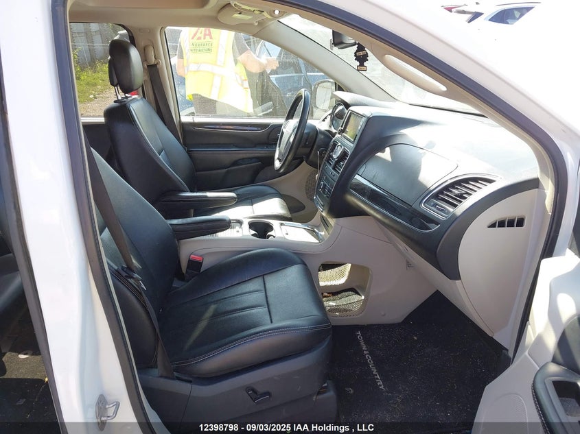 2C4RC1CG4GR285685 2016 CHRYSLER TOWN & COUNTRY photo no. 5
