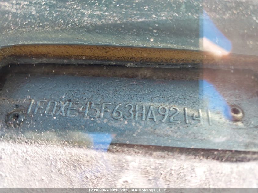 2003 Ford Econoline E450 Super Duty Cutwy Van VIN: 1FDXE45F63HA92141 Lot: 12398906