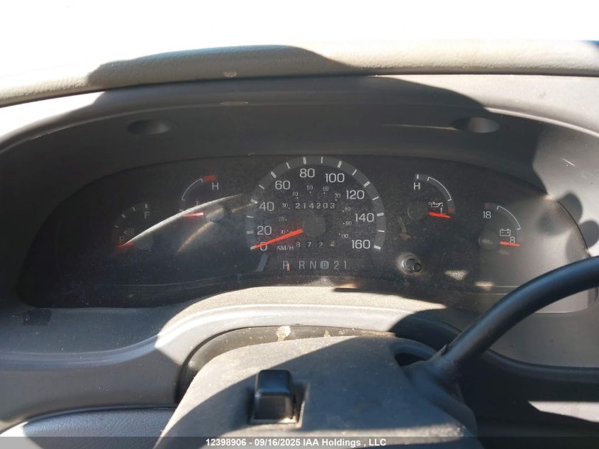 2003 Ford Econoline E450 Super Duty Cutwy Van VIN: 1FDXE45F63HA92141 Lot: 12398906