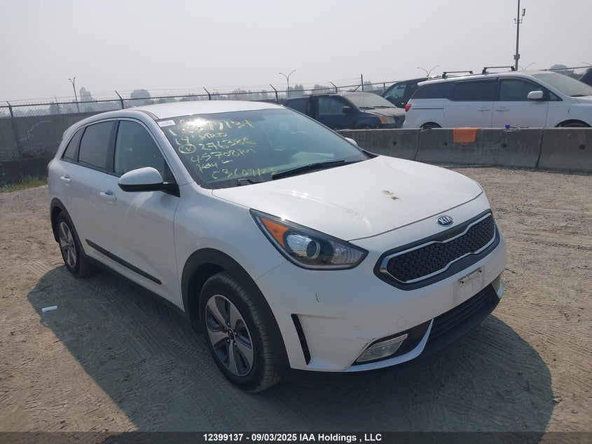 KNDCB3LC5K5276386 2019 KIA NIRO photo no. 9