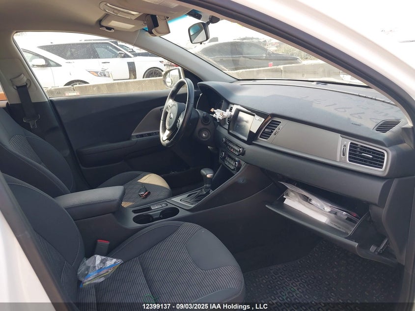 KNDCB3LC5K5276386 2019 KIA NIRO photo no. 5