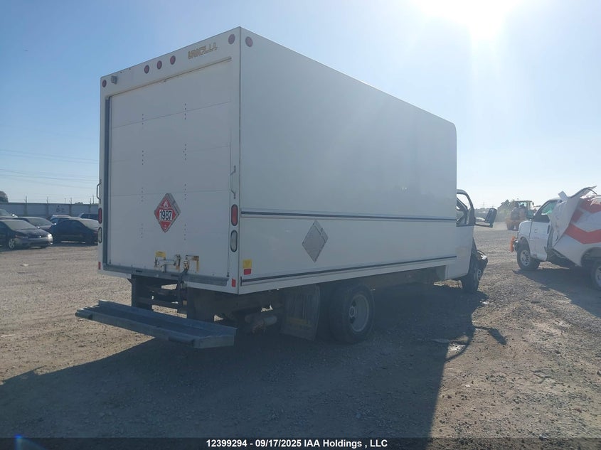 1GD37TCG4H1160113 2017 GMC SAVANA photo no. 4