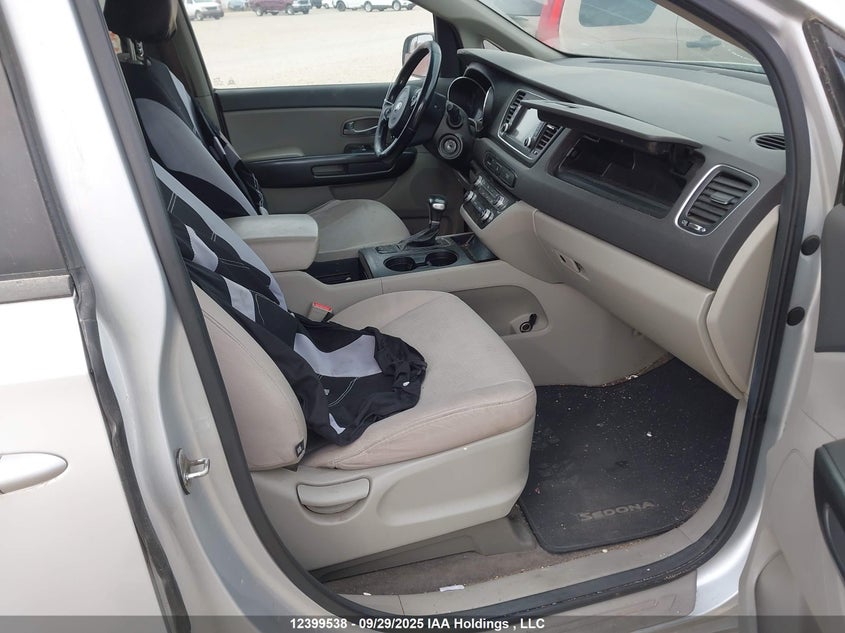 KNDMB5C10J6369971 2018 KIA SEDONA photo no. 5