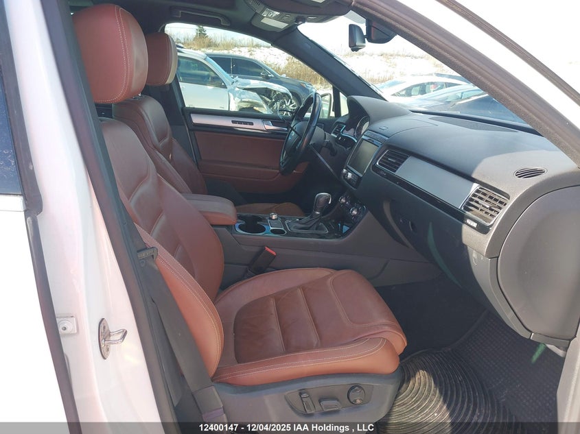 WVGDP9BP0GD000526 2016 VOLKSWAGEN TOUAREG photo no. 5