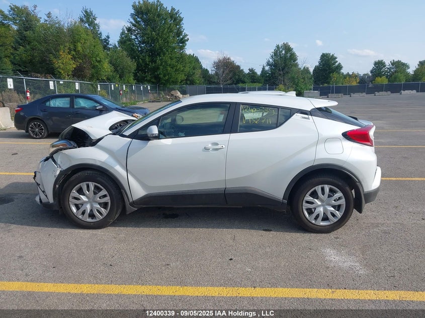 JTNKHMBX0N1132711 2022 TOYOTA C-HR photo no. 14
