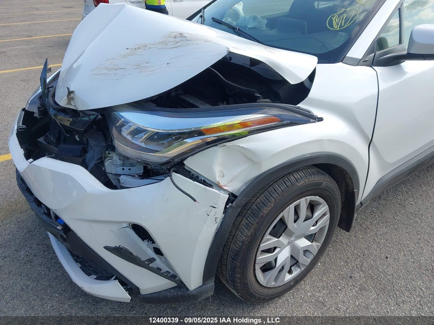JTNKHMBX0N1132711 2022 TOYOTA C-HR photo no. 20