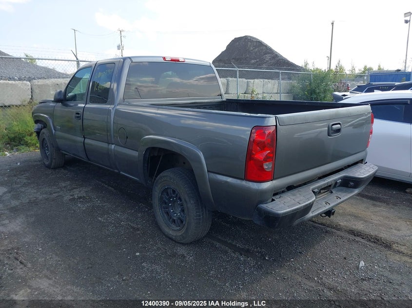 1GCGK29U43Z301767 2003 CHEVROLET SILVERADO photo no. 3