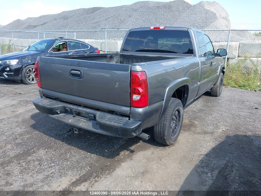 1GCGK29U43Z301767 2003 CHEVROLET SILVERADO photo no. 4