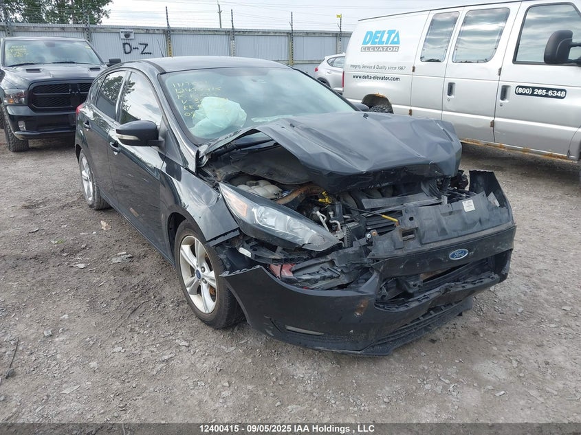 1FADP3K22FL351759 2015 Ford Focus auction photo 1