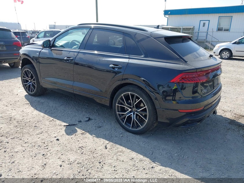 WA1FVAF10MD015530 2021 AUDI Q8 photo no. 3