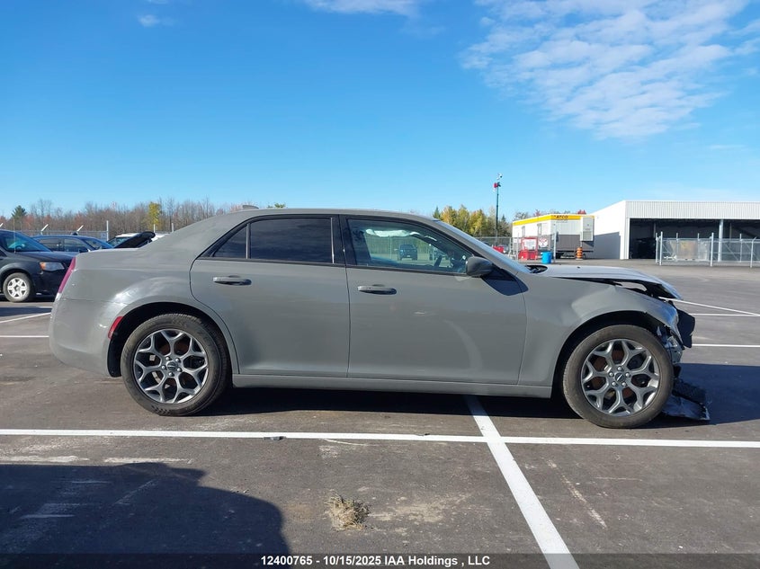 2C3CCAGG6JH293692 2018 CHRYSLER 300 photo no. 14