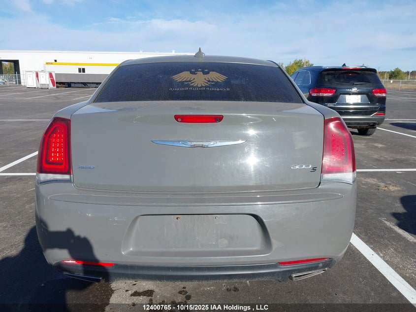 2C3CCAGG6JH293692 2018 CHRYSLER 300 photo no. 17