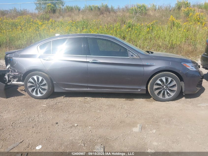 2017 Honda Accord Hybrid Touring VIN: JHMCR6F74HC800710 Lot: 12400957