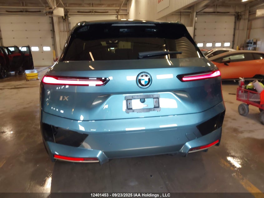 WB513CF08PCK50658 2023 BMW IX photo no. 16