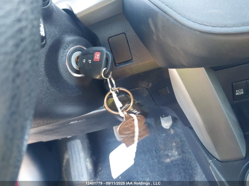 2018 Toyota Rav4 Le VIN: 2T3BFREV6JW814439 Lot: 12401779