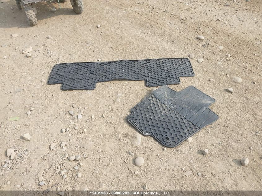 2013 Toyota Rav4 Le VIN: 2T3BFREV8DW036875 Lot: 12401980