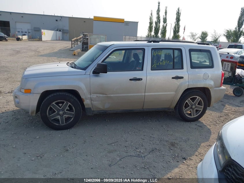 1J4FT28B09D231418 2009 JEEP LIBERTY (PATRIOT) photo no. 14