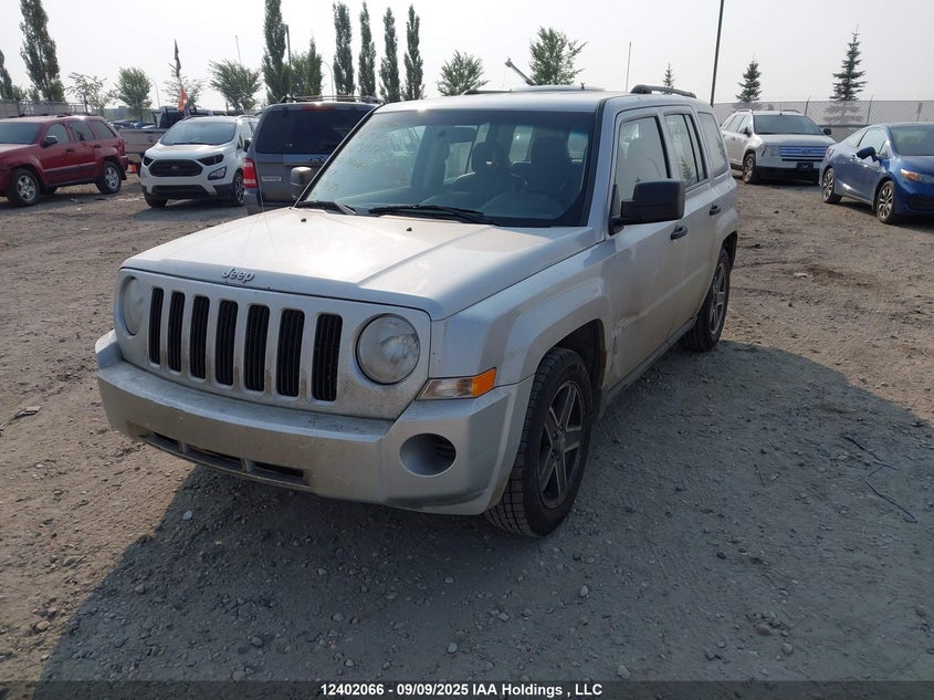 1J4FT28B09D231418 2009 JEEP LIBERTY (PATRIOT) photo no. 2