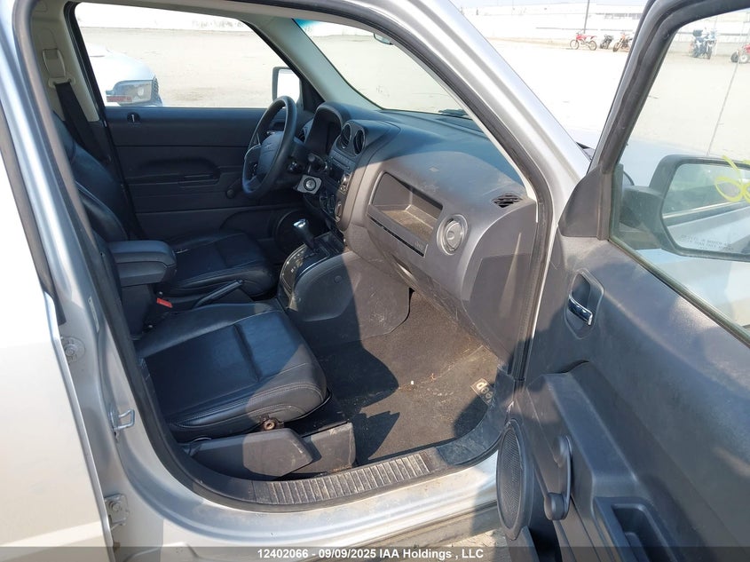 1J4FT28B09D231418 2009 JEEP LIBERTY (PATRIOT) photo no. 5