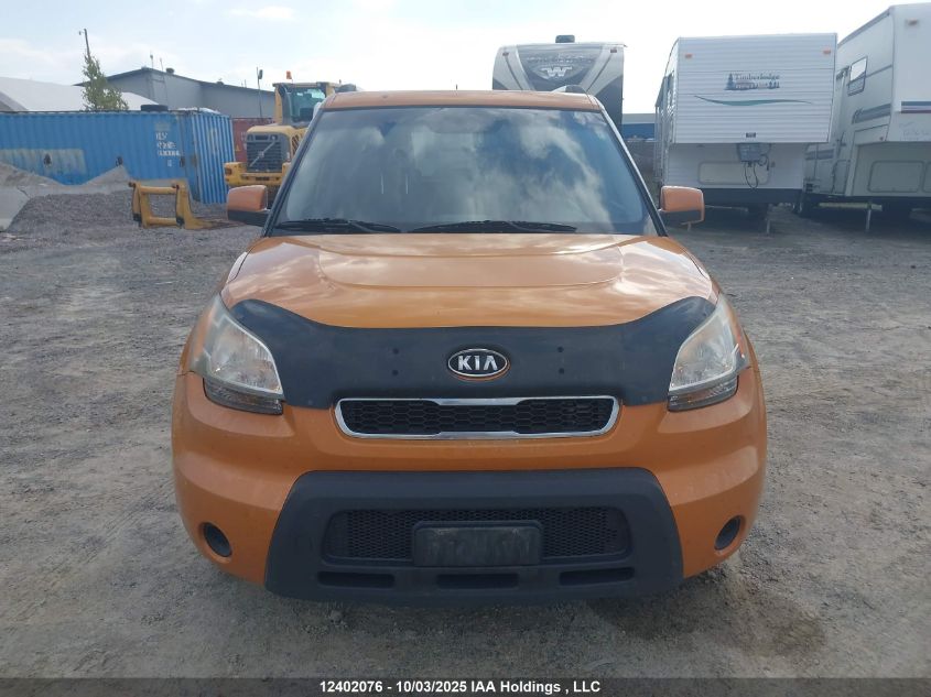 2010 Kia Soul +/!/Sport VIN: KNDJT2A21A7142986 Lot: 12402076