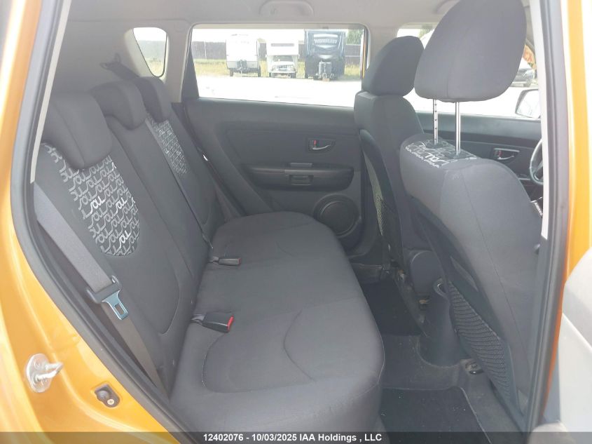 2010 Kia Soul +/!/Sport VIN: KNDJT2A21A7142986 Lot: 12402076