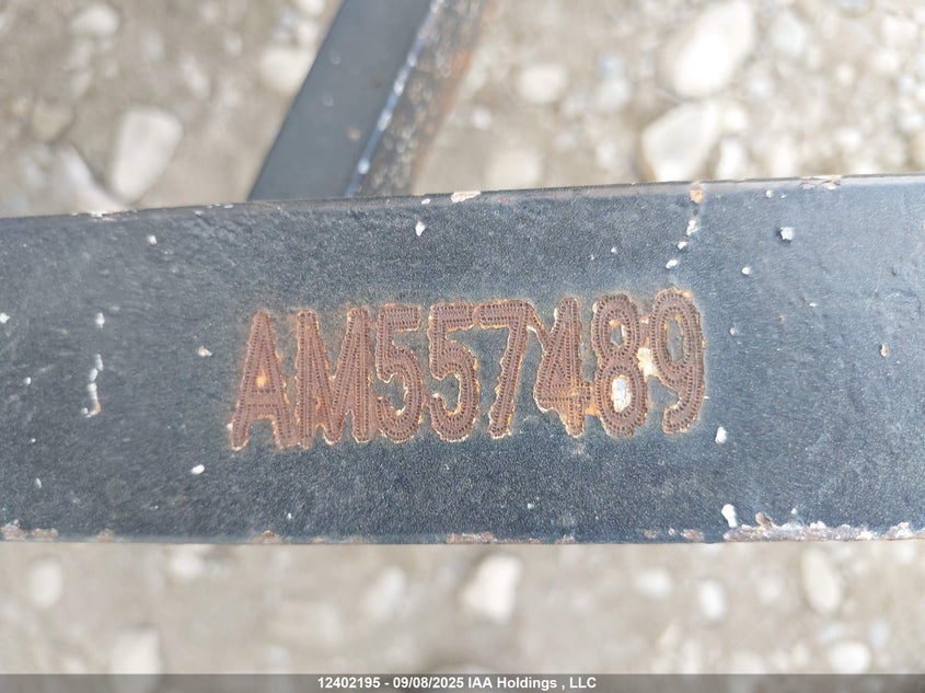 2ATK0411XAM557489 1976   photo no. 13