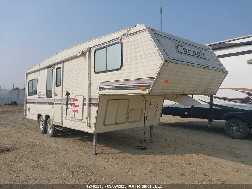 2GLBD53J5L7006956 1990 General Coach Canada Corsair auction photo 1
