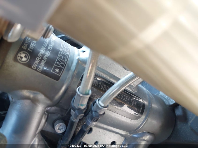 WB10B0709HZ595516 2017 BMW F 800 photo no. 10
