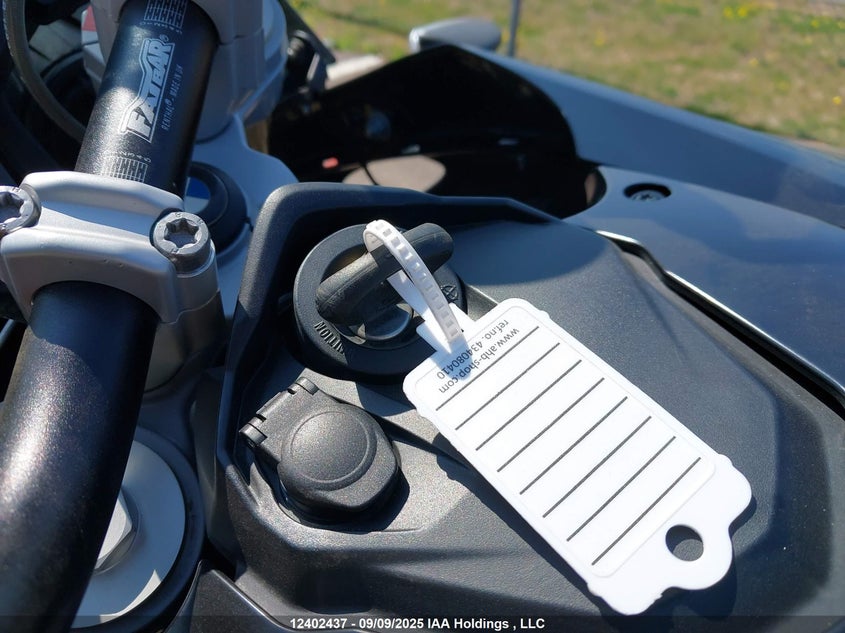 WB10B0709HZ595516 2017 BMW F 800 photo no. 11