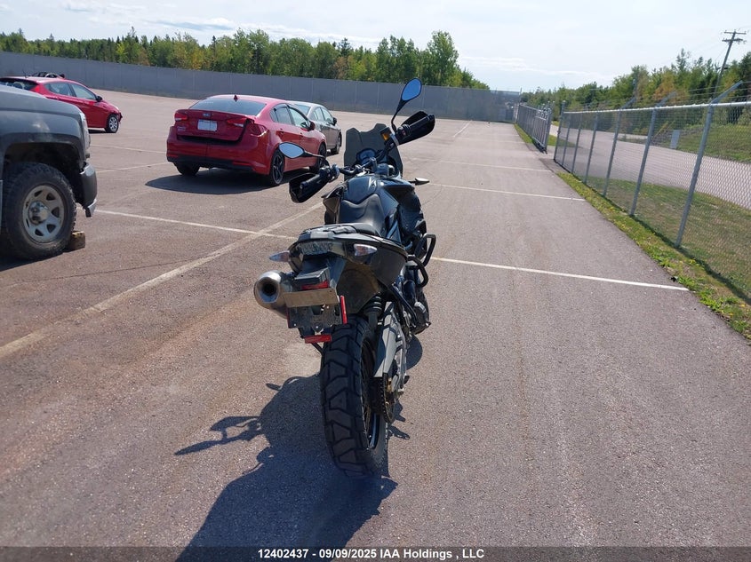 WB10B0709HZ595516 2017 BMW F 800 photo no. 22