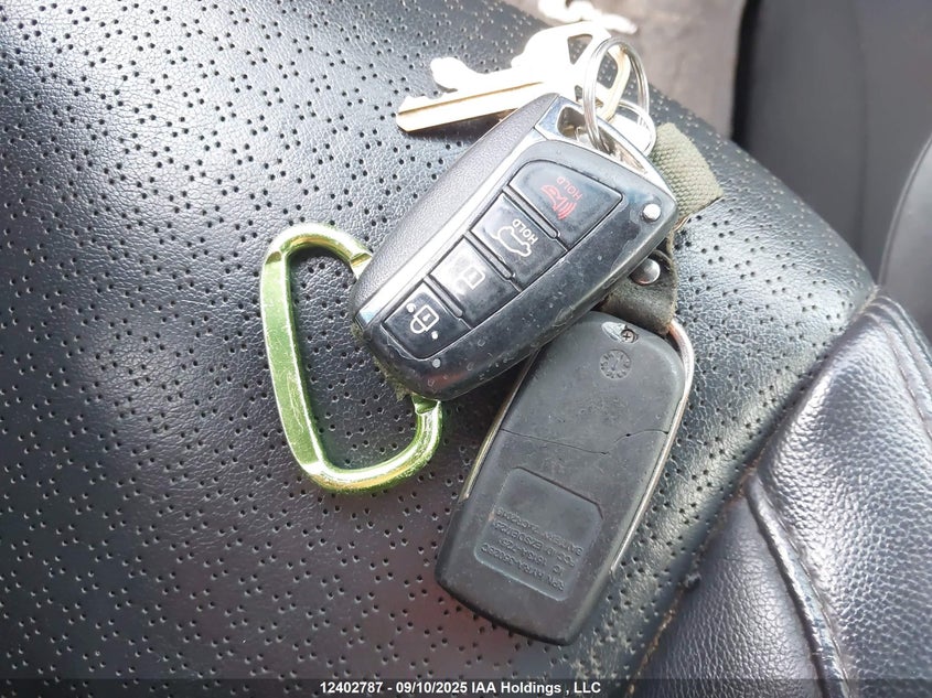 5XYZUDLA1DG082943 2013 HYUNDAI SANTA FE photo no. 11