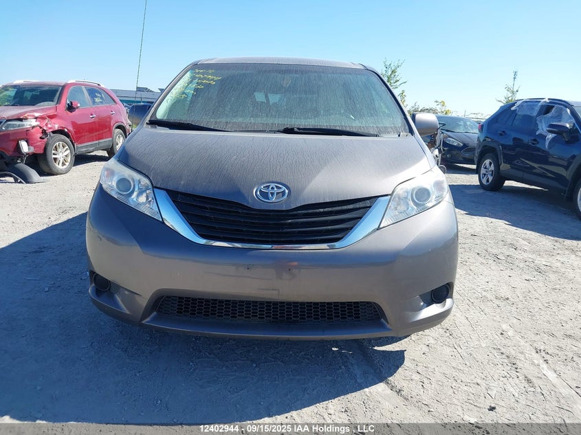 5TDKK3DCXDS397860 2013 TOYOTA SIENNA photo no. 12