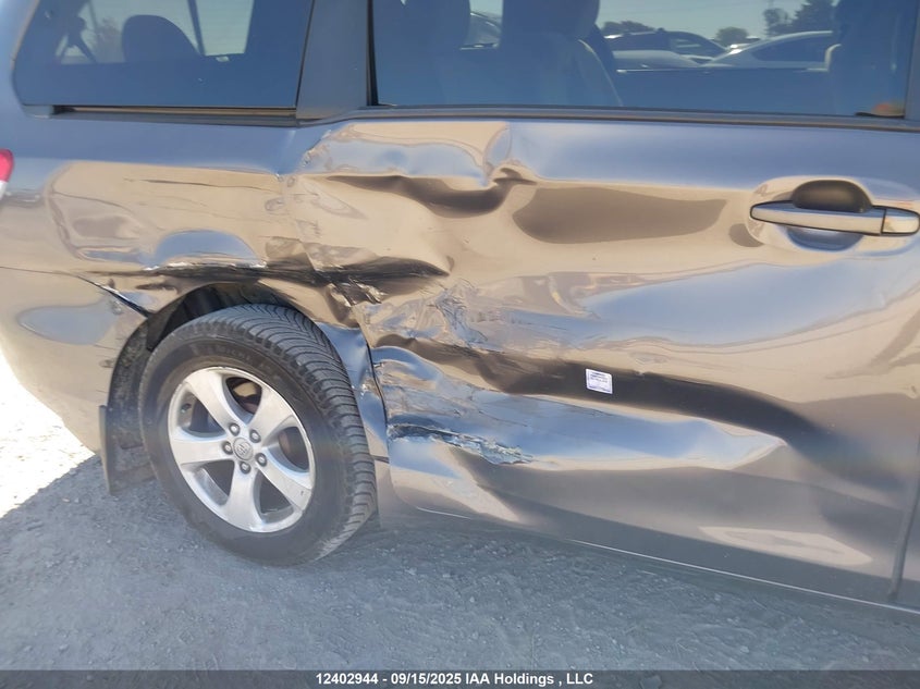 5TDKK3DCXDS397860 2013 TOYOTA SIENNA photo no. 6