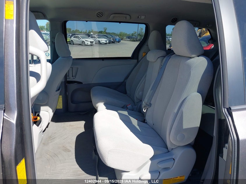 5TDKK3DCXDS397860 2013 TOYOTA SIENNA photo no. 8