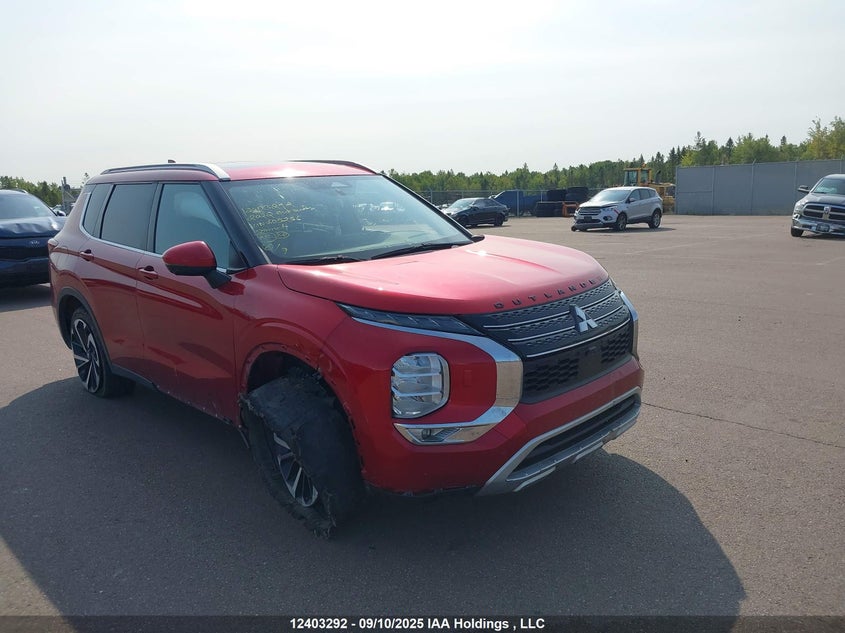 2022 Mitsubishi Outlander Le/Le Premium/Se/Sel VIN: JA4J4UA8XNZ605256 Lot: 12403292