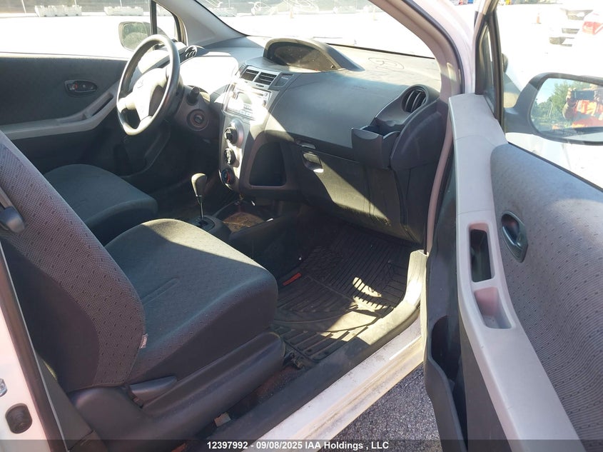 2010 Toyota Yaris Ce VIN: JTDJT4K35A5322552 Lot: 12397992X