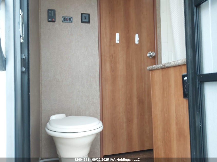 5ZT2LCXB6FB006762 2015   photo no. 7