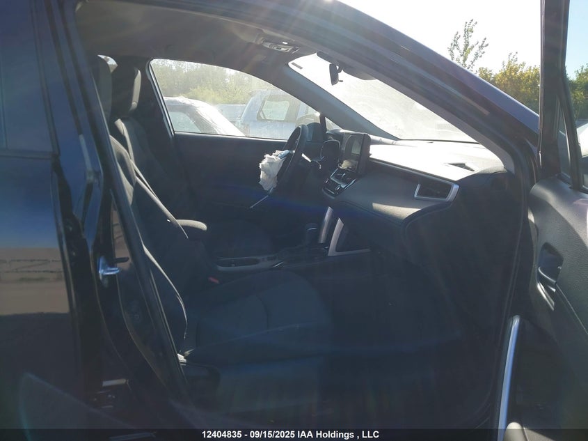 7MUCAABG7SV138103 2025 TOYOTA COROLLA CROSS photo no. 5