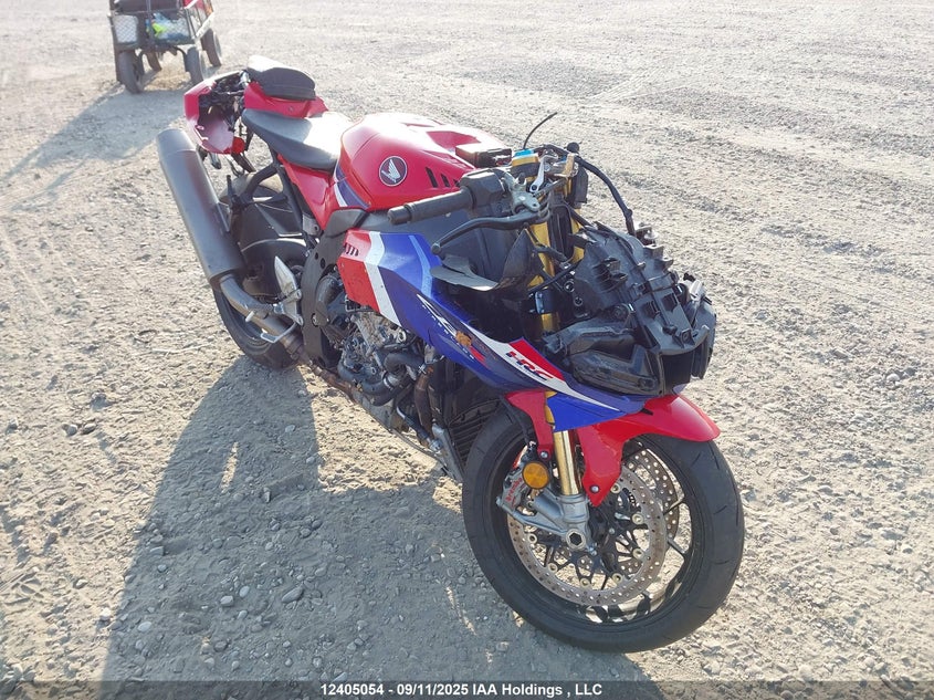 JH2SC8240SK400038 2025 HONDA CBR photo no. 5
